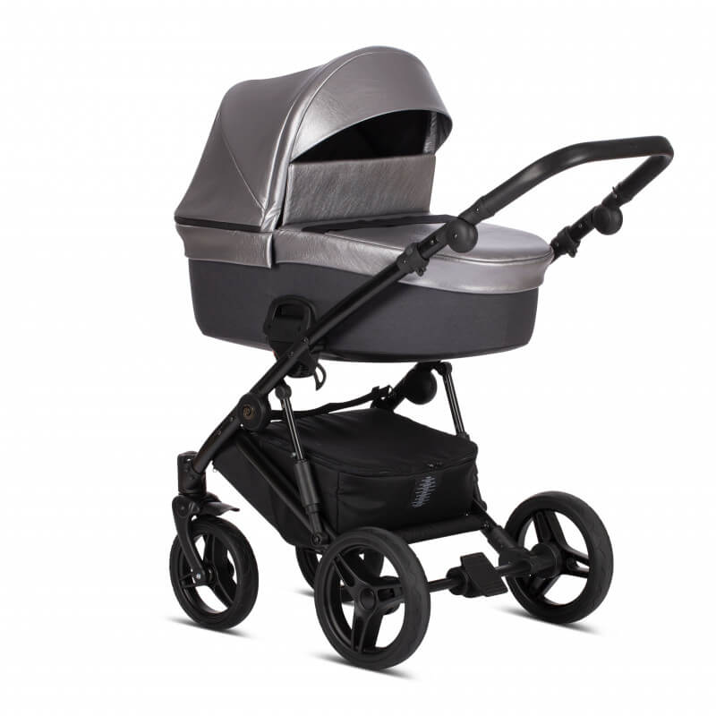 Что дает светоотражающий аксессуар на коляске: вечерние прогулки и плохая видимость