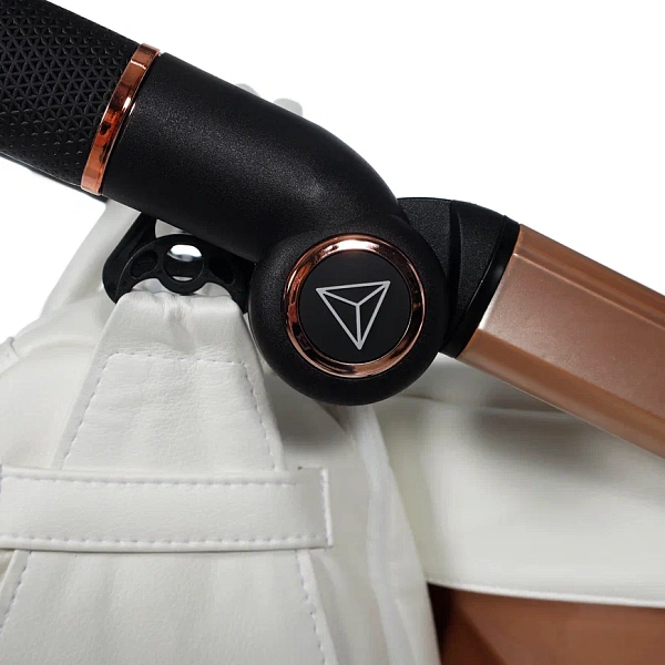 Детская коляска Junama Diamond Mirror Satin V2 3 в 1 на медной раме фото 6