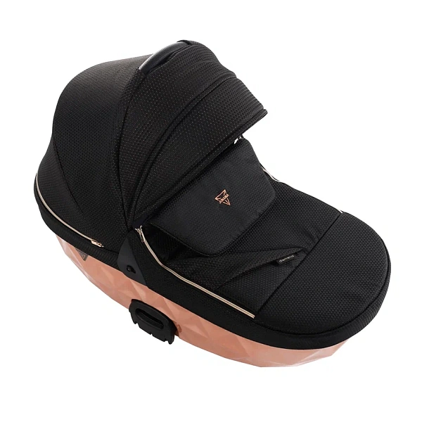 Детская коляска Junama Diamond Mirror Satin V2 3 в 1 на черной раме фото 14