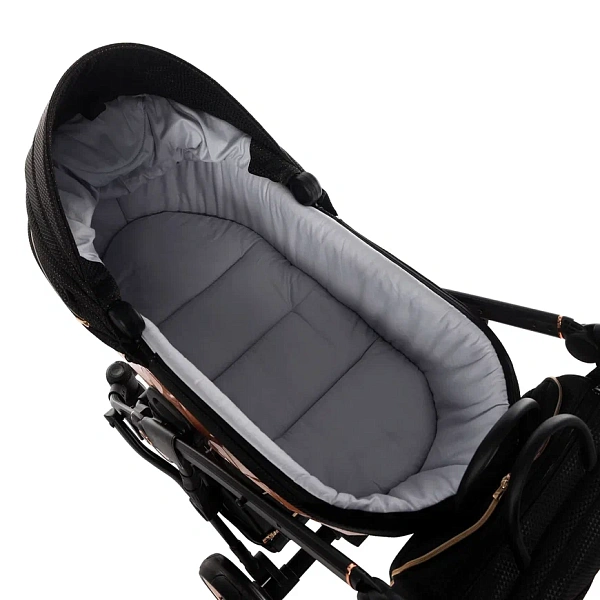 Детская коляска Junama Diamond Mirror Satin V2 3 в 1 на черной раме фото 15