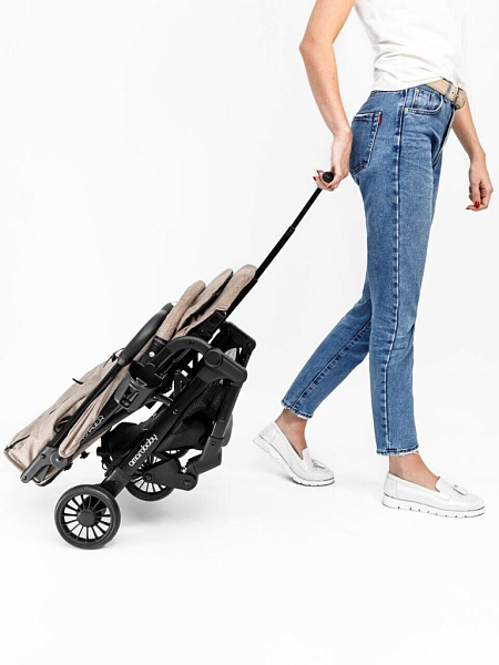 Детская прогулочная коляска Amarobaby Voyager фото 3